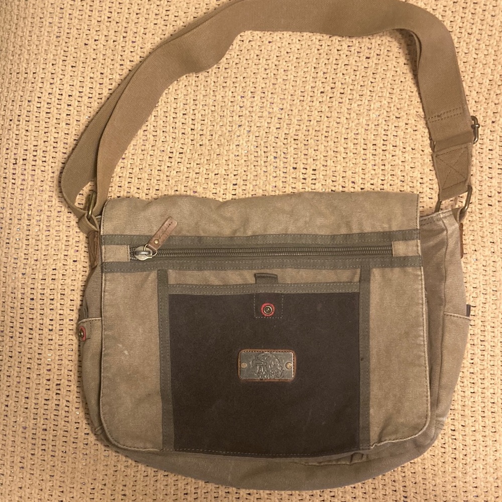 Relic 67 Canvas Messenger Bag